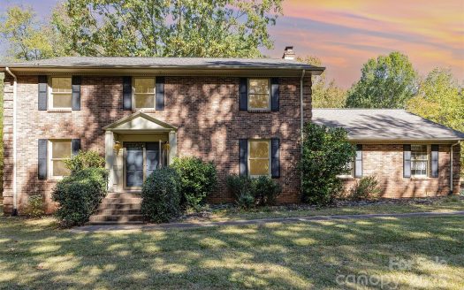 Single Family Home for Sale in Charlotte, NC 28213 – 4 Bedrooms, 3 Baths – $545000