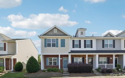 Townhouse for Sale in Charlotte, NC 28269 – 3 Bedrooms, 3 Baths – $275000