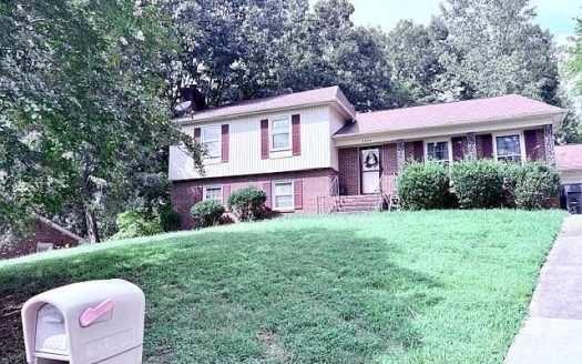 Single Family Home for Sale in Charlotte, NC 28270 – 4 Bedrooms, 3 Baths – $440000