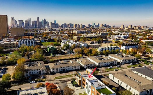 Townhouse for Sale in Dallas, TX 75204 – 2 Bedrooms, 3 Baths – $569900