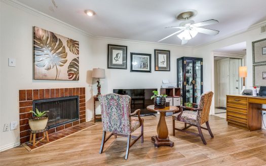 Condo for Sale in Dallas, TX 75211 – 2 Bedrooms, 2 Baths – $179900