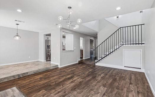 Townhouse for Sale in Dallas, TX 75243 – 3 Bedrooms, 3 Baths – $395000