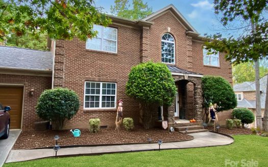 Single Family Home for Sale in Charlotte, NC 28215 – 4 Bedrooms, 3 Baths – $579900
