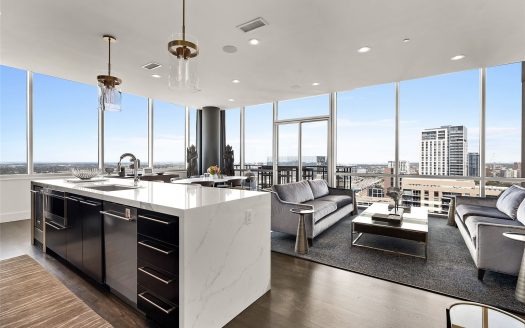 Condo for Sale in Dallas, TX 75219 – 2 Bedrooms, 3 Baths – $999999