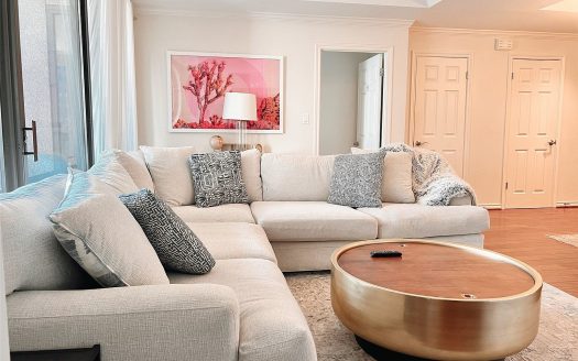 Condo for Sale in Dallas, TX 75225 – 2 Bedrooms, 2 Baths – $549999