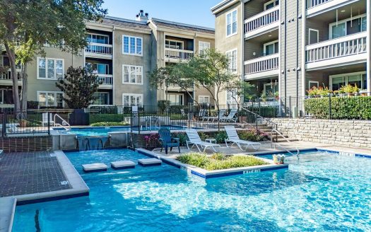 Condo for Sale in Dallas, TX 75248 – 2 Bedrooms, 2 Baths – $200000