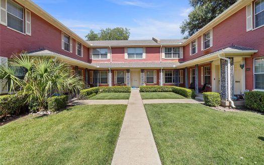 Condo for Sale in Dallas, TX 75219 – 2 Bedroom, 1 Bath – $220000