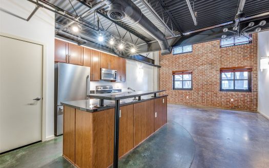 Condo for Sale in Dallas, TX 75204 – 1 Bedroom, 2 Baths – $385000