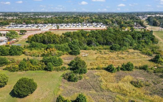 Lot for Sale in Dallas, TX 75233 – 1 Bedroom, 1 Bath – $900000