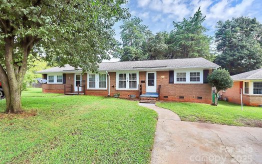 Multi Family Home for Sale in Charlotte, NC 28215 – 4 Bedrooms, 2 Baths – $419900