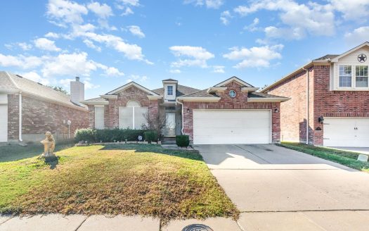 Single Family Home for Sale in Dallas, TX 75249 – 3 Bedrooms, 2 Baths – $285000