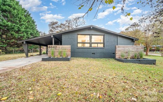 Single Family Home for Sale in Charlotte, NC 28215 – 3 Bedrooms, 2 Baths – $475000