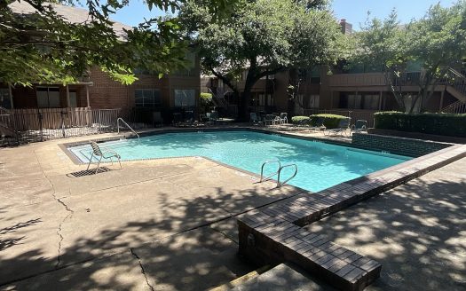 Condo for Sale in Dallas, TX 75230 – 1 Bedroom, 1 Bath – $135000
