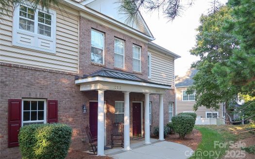 Condo for Sale in Charlotte, NC 28277 – 3 Bedrooms, 3 Baths – $385000