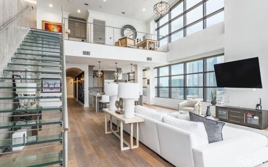 Condo for Sale in Charlotte, NC 28202 – 3 Bedrooms, 4 Baths – $3150000
