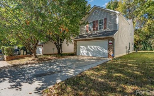 Single Family Home for Sale in Charlotte, NC 28214 – 4 Bedrooms, 3 Baths – $315000