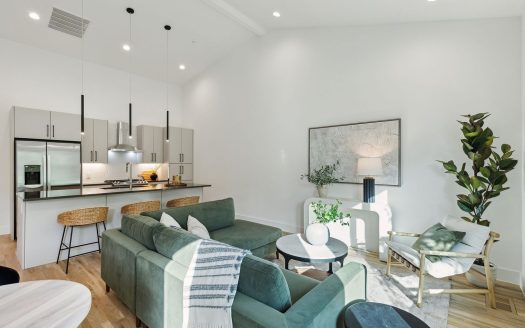 Condo for Sale in Dallas, TX 75235 – 2 Bedrooms, 3 Baths – $375000