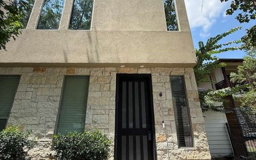 Townhouse for Sale in Dallas, TX 75204 – 2 Bedrooms, 3 Baths – $499900