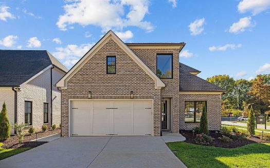 Single Family Home for Sale in Charlotte, NC 28226 – 4 Bedrooms, 4 Baths – $1760000