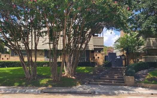 Condo for Sale in Dallas, TX 75230 – 1 Bedroom, 1 Bath – $119000