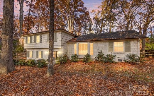 Single Family Home for Sale in Charlotte, NC 28211 – 4 Bedrooms, 3 Baths – $700000