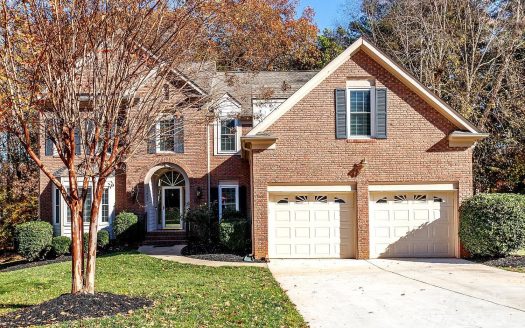 Single Family Home for Sale in Charlotte, NC 28277 – 5 Bedrooms, 3 Baths – $824900