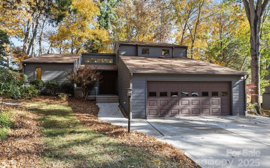 Single Family Home for Sale in Charlotte, NC 28277 – 4 Bedrooms, 4 Baths – $875000