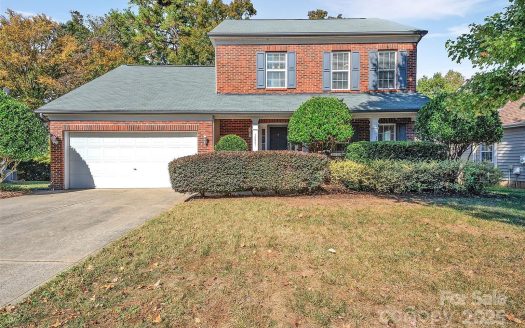 Single Family Home for Sale in Charlotte, NC 28269 – 3 Bedrooms, 3 Baths – $425000