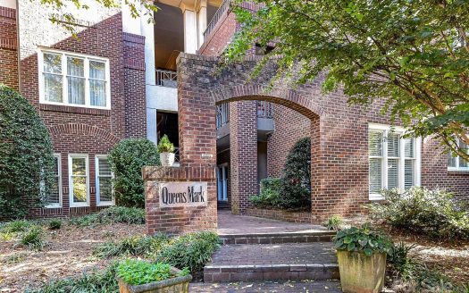 Condo for Sale in Charlotte, NC 28204 – 3 Bedrooms, 3 Baths – $585000