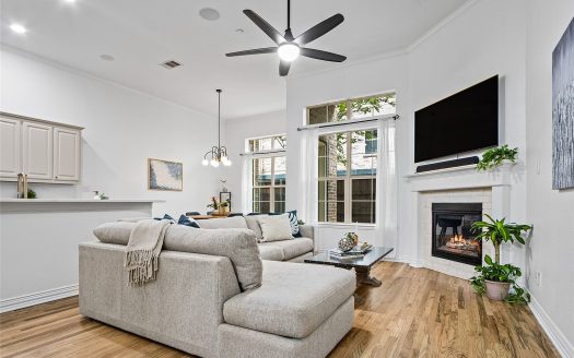 Townhouse for Sale in Dallas, TX 75204 – 3 Bedrooms, 3 Baths – $550000