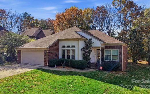 Single Family Home for Sale in Charlotte, NC 28226 – 3 Bedrooms, 2 Baths – $609000