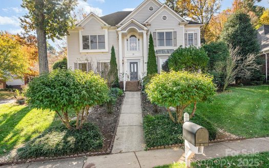 Single Family Home for Sale in Charlotte, NC 28269 – 4 Bedrooms, 3 Baths – $550000