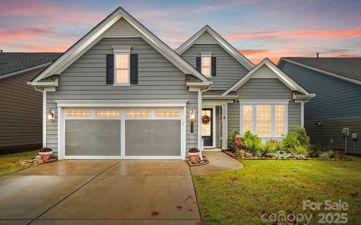 Single Family Home for Sale in Charlotte, NC 28215 – 3 Bedrooms, 3 Baths – $639900