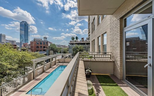 Condo for Sale in Dallas, TX 75219 – 2 Bedrooms, 2 Baths – $595000