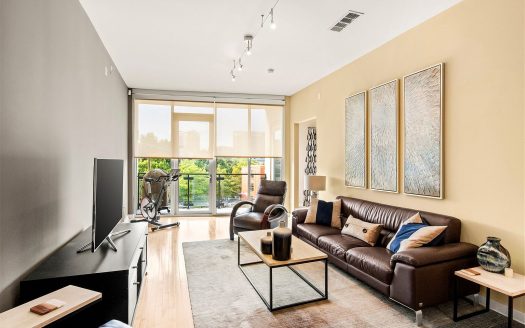 Condo for Sale in Dallas, TX 75204 – 1 Bedroom, 2 Baths – $350000