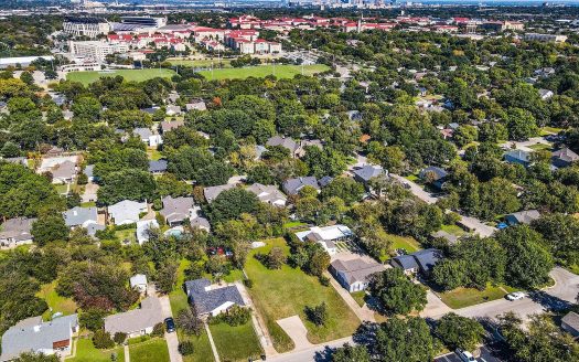 Lot for Sale in Fort Worth, TX 76109 – 1 Bedroom, 1 Bath – $475000