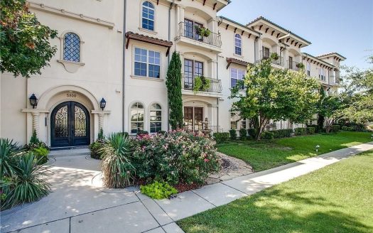 Condo for Sale in Dallas, TX 75206 – 3 Bedrooms, 2 Baths – $425000