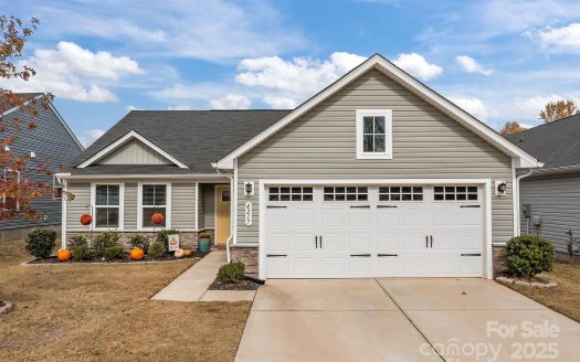 Single Family Home for Sale in Charlotte, NC 28215 – 3 Bedrooms, 2 Baths – $390000