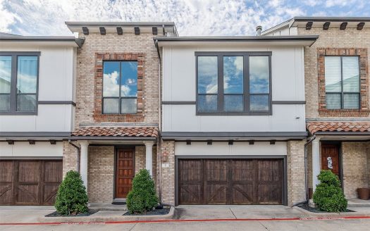 Townhouse for Sale in Dallas, TX 75240 – 2 Bedrooms, 3 Baths – $425000