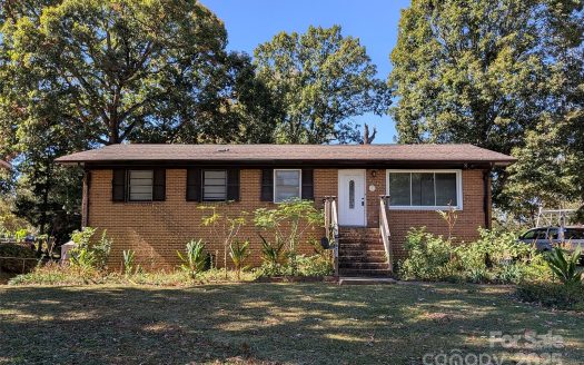 Single Family Home for Sale in Charlotte, NC 28213 – 3 Bedrooms, 3 Baths – $344900