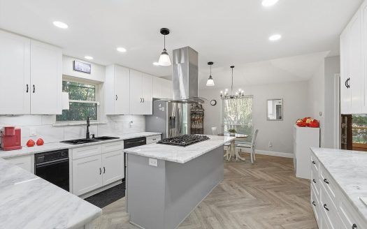 Single Family Home for Sale in Dallas, TX 75287 – 5 Bedrooms, 5 Baths – $750000