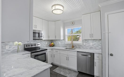 Condo for Sale in Dallas, TX 75206 – 2 Bedrooms, 2 Baths – $295000