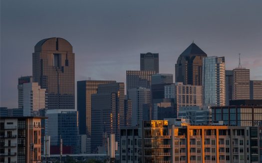 Condo for Sale in Dallas, TX 75219 – 1 Bedroom, 1 Bath – $365000