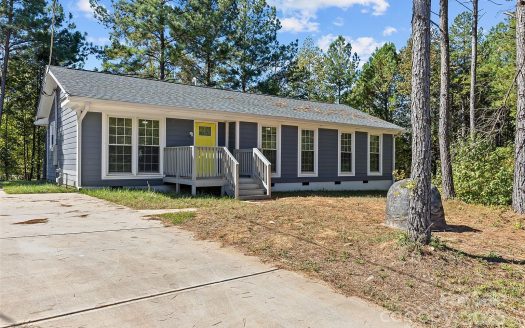 Single Family Home for Sale in Charlotte, NC 28215 – 3 Bedrooms, 2 Baths – $297500