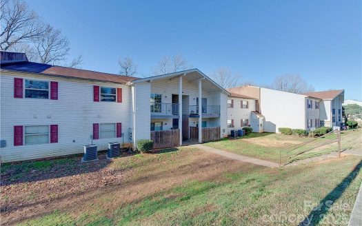Condo for Sale in Charlotte, NC 28210 – 2 Bedrooms, 2 Baths – $144900