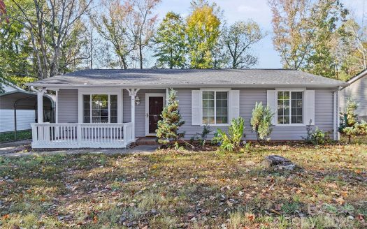 Single Family Home for Sale in Charlotte, NC 28227 – 3 Bedrooms, 2 Baths – $295000