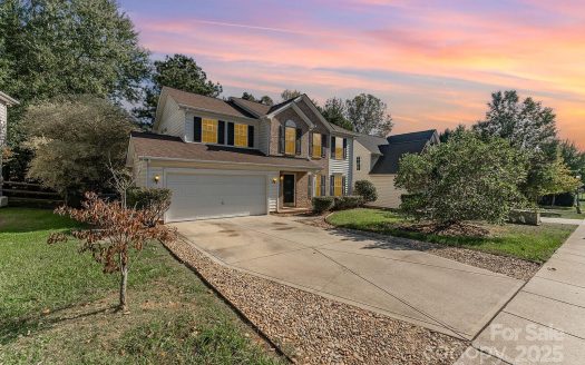Single Family Home for Sale in Charlotte, NC 28216 – 4 Bedrooms, 3 Baths – $425000