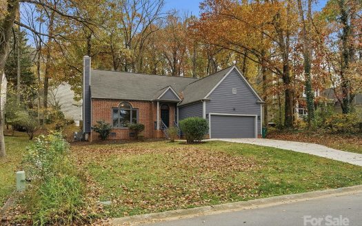 Single Family Home for Sale in Charlotte, NC 28269 – 3 Bedrooms, 3 Baths – $499900