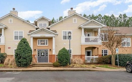 Condo for Sale in Charlotte, NC 28277 – 2 Bedrooms, 2 Baths – $285000