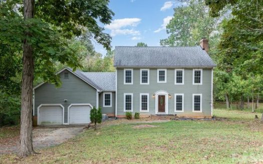 Single Family Home for Sale in Charlotte, NC 28215 – 3 Bedrooms, 3 Baths – $375000